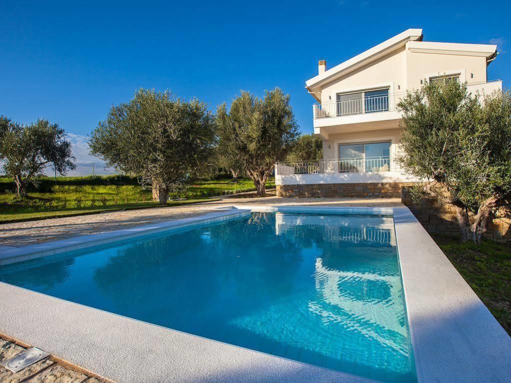 Abelia Luxurious Villas フィニクーダ エクステリア 写真