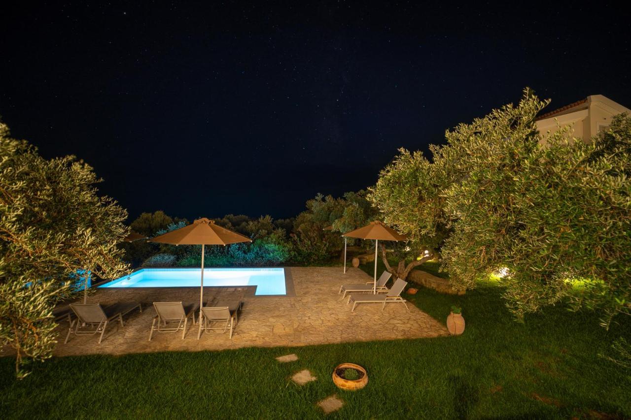 Abelia Luxurious Villas フィニクーダ エクステリア 写真